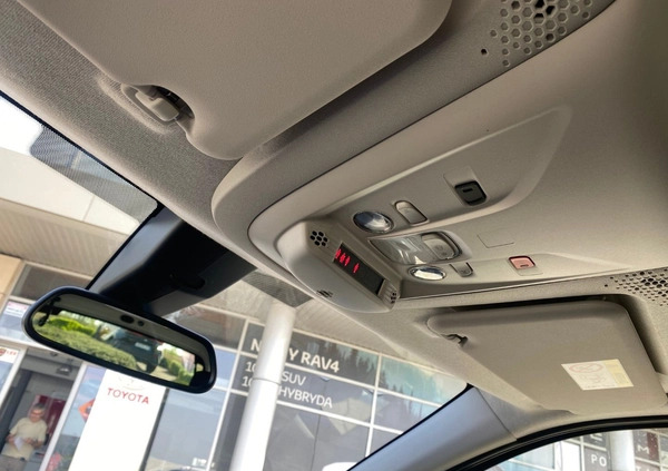 Toyota Proace City Verso cena 101000 przebieg: 30660, rok produkcji 2020 z Kalisz małe 596